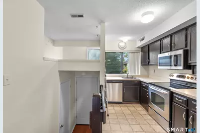 40 Crest Street #10, West Haven, CT 06516 - Photo 10