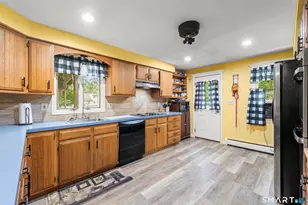 531 George Washington Rd, Enfield, CT 06082 - Photo 8