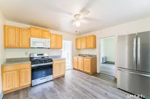 40 Doane St, Manchester, CT 06042 - Photo 16