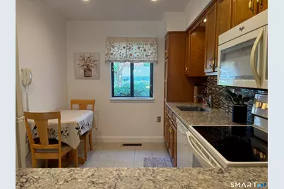 35 Nutmeg Road #B5, Middlebury, CT 06762 - Photo 6