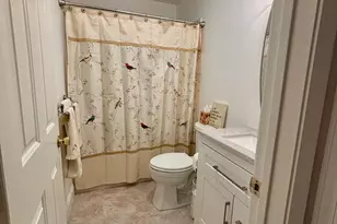 35 Nutmeg Rd, Middlebury, CT 06762 - Photo 8