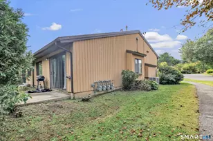 419 Asbury Ridge, Shelton, CT 06484 - Photo 2