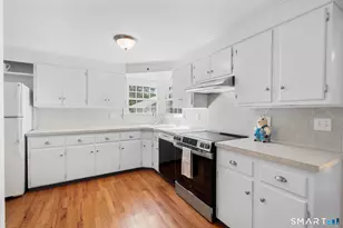 12 Palmer Woods Cir, Branford, CT 06405 - Photo 12