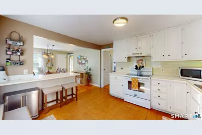 3 Middle Drive, Windsor Locks, CT 06096 - Photo 4