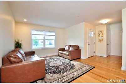 707 Old Village Circle, Windsor, CT 06095 - Photo 4
