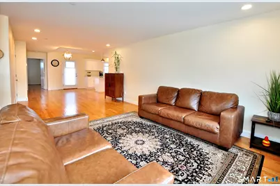 707 Old Village Circle, Windsor, CT 06095 - Photo 6