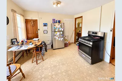 435 Myrtle Street, New Britain, CT 06053 - Photo 6