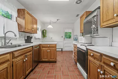 68 Winding Lane, Norwalk, CT 06851 - Photo 4