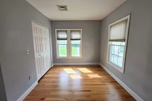 26 Maple St, Windsor, CT 06095 - Photo 4