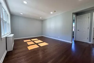 1076 E Main St, Stamford, CT 06902 - Photo 12