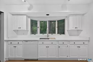 815 Hill St, Hamden, CT 06514 - Photo 10