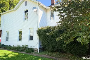 26 Hickok Ave, Bethel, CT 06801 - Photo 2