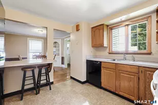 31 Starkweather St, Manchester, CT 06042 - Photo 8