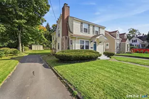 31 Starkweather St, Manchester, CT 06042 - Photo 2