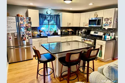 115 Dracut Avenue, Waterbury, CT 06704 - Photo 6