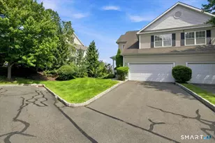 35 Maura Ln, Danbury, CT 06810 - Photo 32