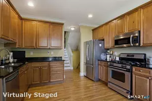 35 Maura Ln, Danbury, CT 06810 - Photo 10