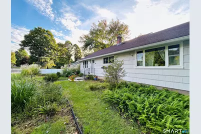 18 Russo Drive, Hamden, CT 06518 - Photo 14