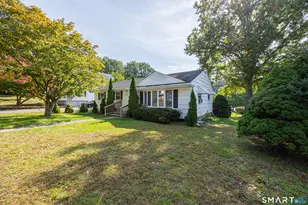 1885 Old Town Rd, Bridgeport, CT 06606 - Photo 16