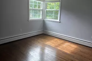 33 Wagon Wheel Ct, Watertown, CT 06779 - Photo 6
