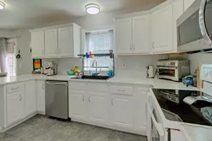 16 Jefferson Dr, Killingly, CT 06239 - Photo 8