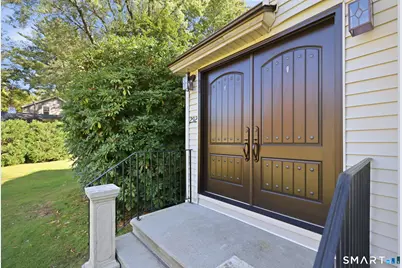 292 Charter Oak Street, Manchester, CT 06040 - Photo 1