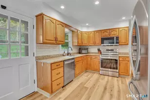 961 Middlebury Rd, Middlebury, CT 06762 - Photo 6