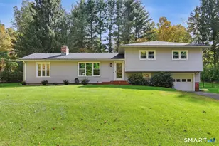 961 Middlebury Rd, Middlebury, CT 06762 - Photo 1