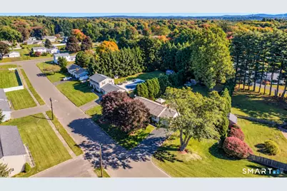 4 Whitewood Street, Enfield, CT 06082 - Photo 2