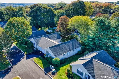 36 Long Hill Place, Trumbull, CT 06611 - Photo 4