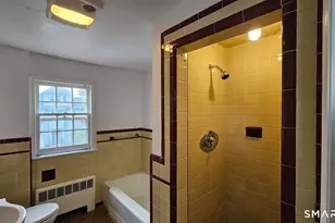 25 Regent St, Bridgeport, CT 06606 - Photo 18