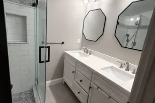691 Stratford Rd, Stratford, CT 06615 - Photo 16