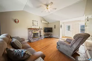 18 Carriage Dr, Seymour, CT 06483 - Photo 12
