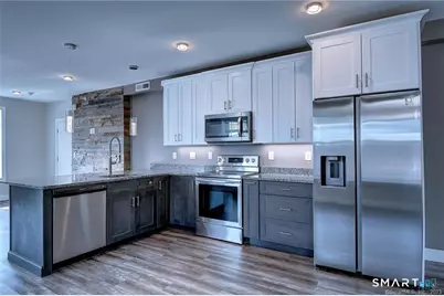 202 Park Road, West Hartford, CT 06119 - Photo 2