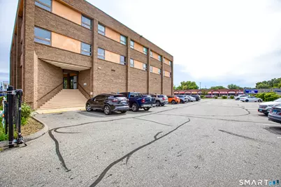1229 Albany Avenue #306, Hartford, CT 06112 - Photo 2