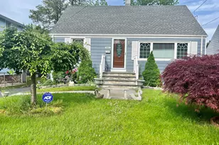 140 1/2 Stuart Ave, Norwalk, CT 06850 - Photo 1