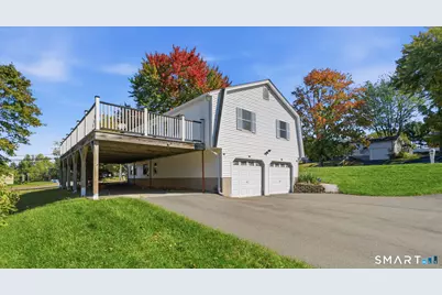 7 Chatham Drive, Meriden, CT 06451 - Photo 2