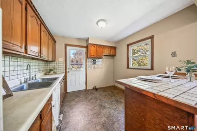 73 Hartl Drive, Vernon, CT 06066 - Photo 6