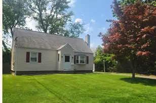 25 Madsen Rd, West Hartford, CT 06110 - Photo 16