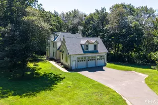 35 Judd Hill Rd, Bethany, CT 06524 - Photo 2
