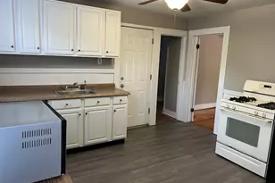 166 Queen St, Bristol, CT 06010 - Photo 1