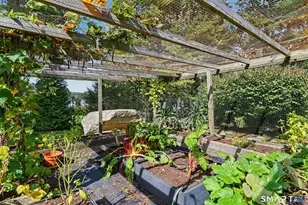 280 Brookbend Rd, Fairfield, CT 06824 - Photo 34