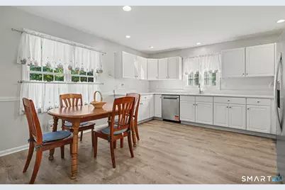 48 Cider Mill Lane, Trumbull, CT 06611 - Photo 4