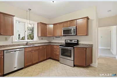 144 Flushing Avenue, Fairfield, CT 06825 - Photo 10