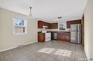 27 Manila Ave, Woodbridge, CT 06525 - Photo 6