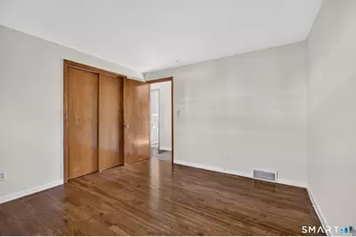 27 Manila Avenue, Woodbridge, CT 06525 - Photo 12