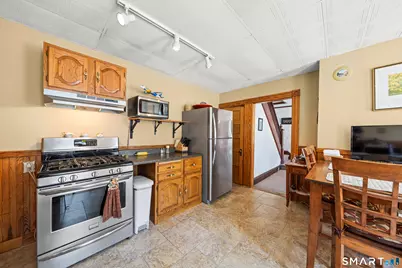 52 Russell Street, Manchester, CT 06040 - Photo 6