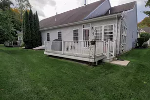 15 Hampshire Dr, Wolcott, CT 06716 - Photo 2