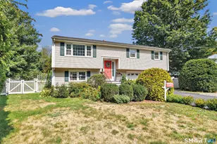 122 Marsh Dr, Fairfield, CT 06824 - Photo 2