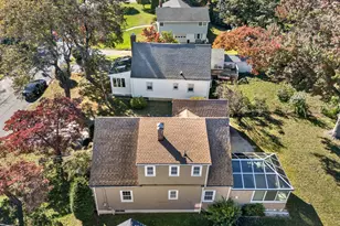 276 Nichols Ter, Stratford, CT 06614 - Photo 4